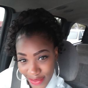 Meet your Posher, Kelli